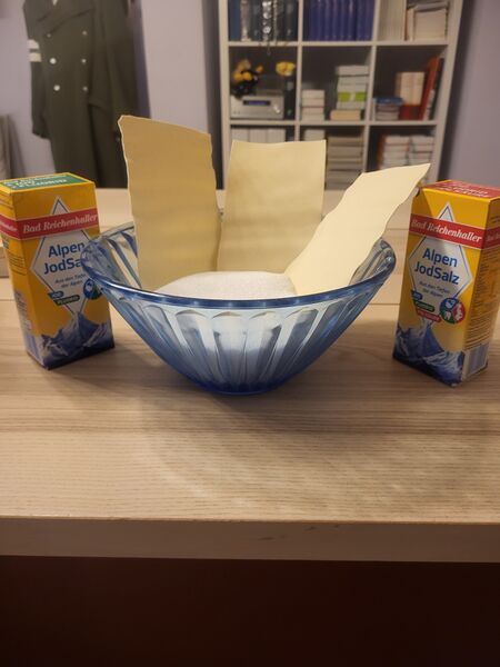 Datei:Das.Essen.ist.versaltzen.jpg
